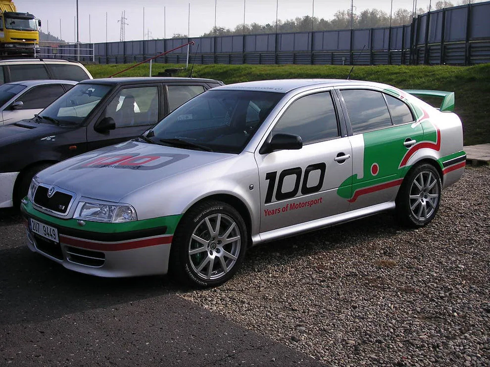 Czech motor-racing circuit Most - Open Doors 22.10.2005 – Photo 44 of 86