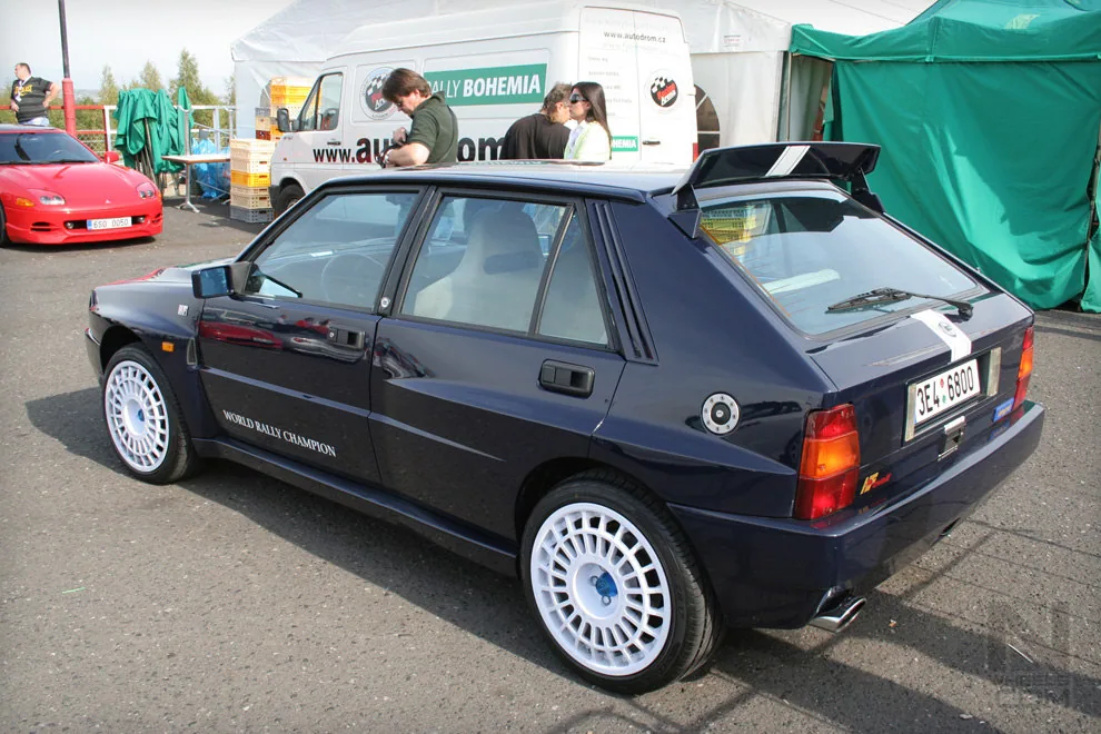 Sportcars meeting in Most, Czech Republic 2009 – Photo 36 of 94
