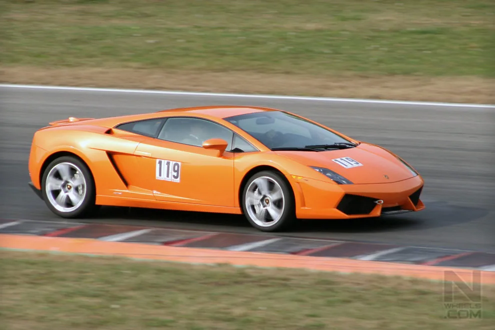 Sportcars meeting in Most, Czech Republic 2009 – Photo 74 of 94