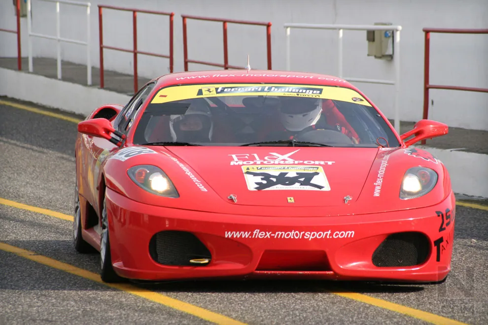 Sportcars meeting in Most, Czech Republic 2009 – Photo 90 of 94