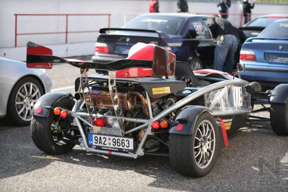 Sraz sportovních automobilů a drift soutěž Most 2008 – Fotka 39 z 97