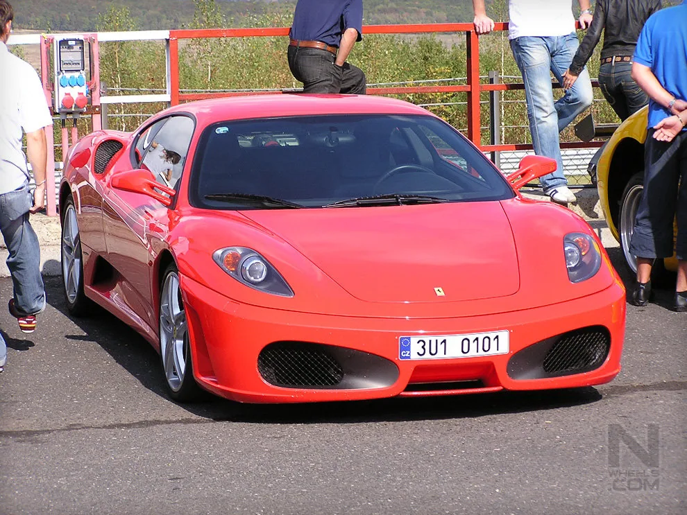 Biggest sportcars meeting in Czech Republic - Motor-racing circuit  Most 28.09.2006 – Photo 6 of 141