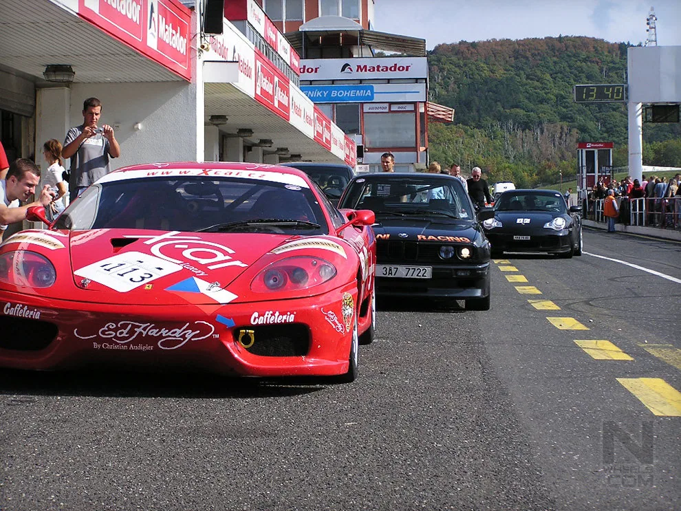 Biggest sportcars meeting in Czech Republic - Motor-racing circuit  Most 28.09.2006 – Photo 23 of 141