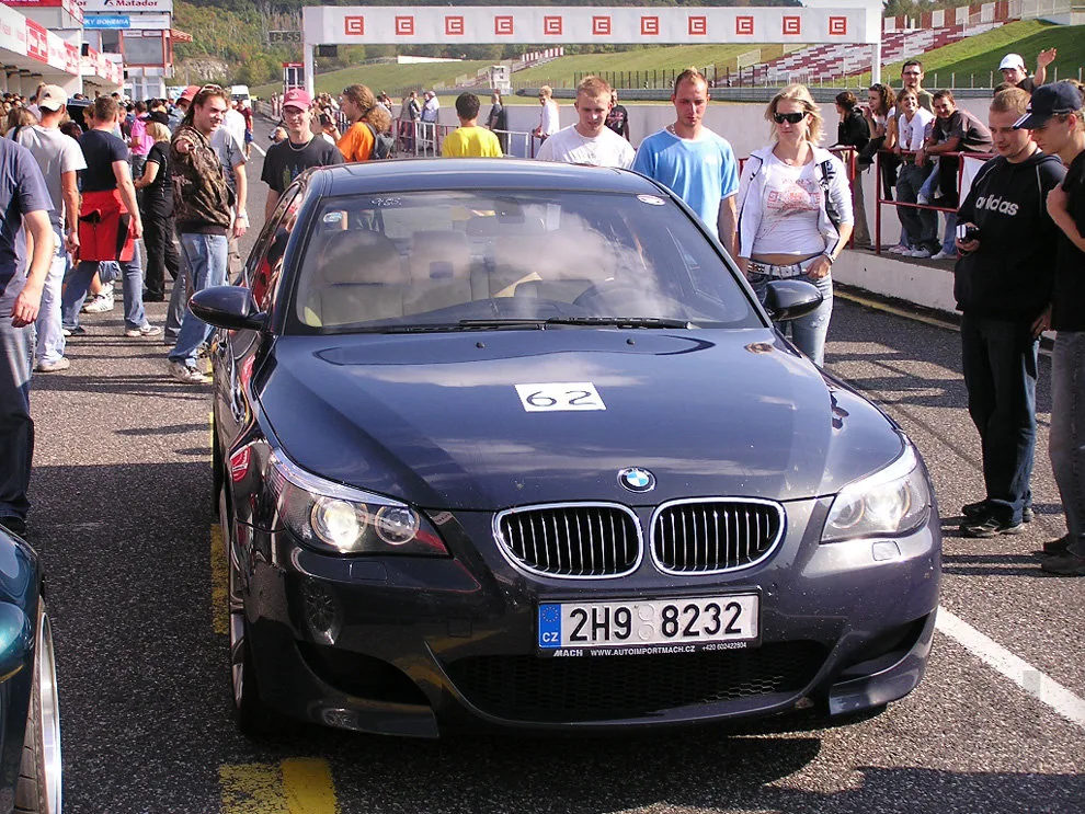Biggest sportcars meeting in Czech Republic - Motor-racing circuit  Most 28.09.2006 – Photo 35 of 141