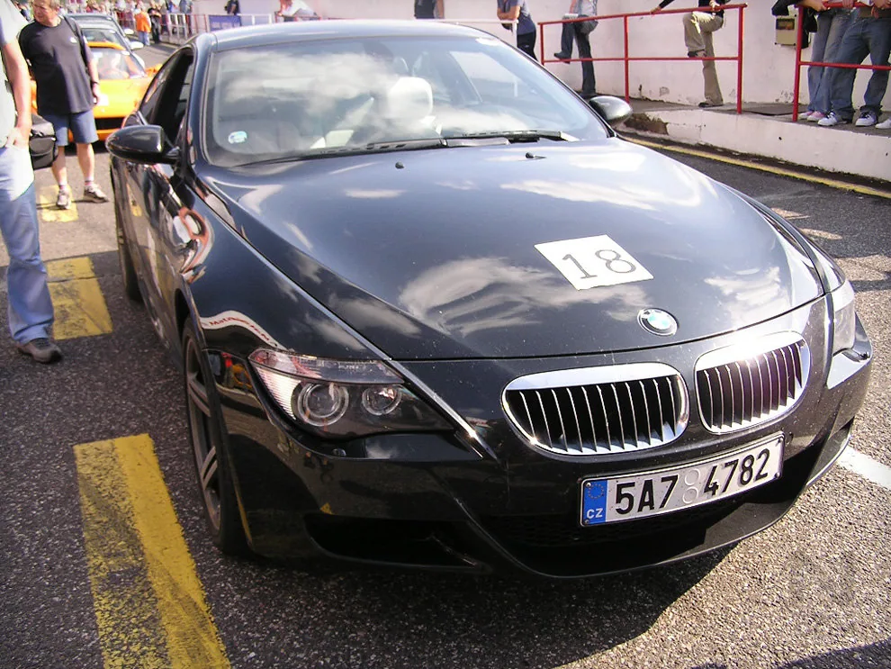 Biggest sportcars meeting in Czech Republic - Motor-racing circuit  Most 28.09.2006 – Photo 39 of 141