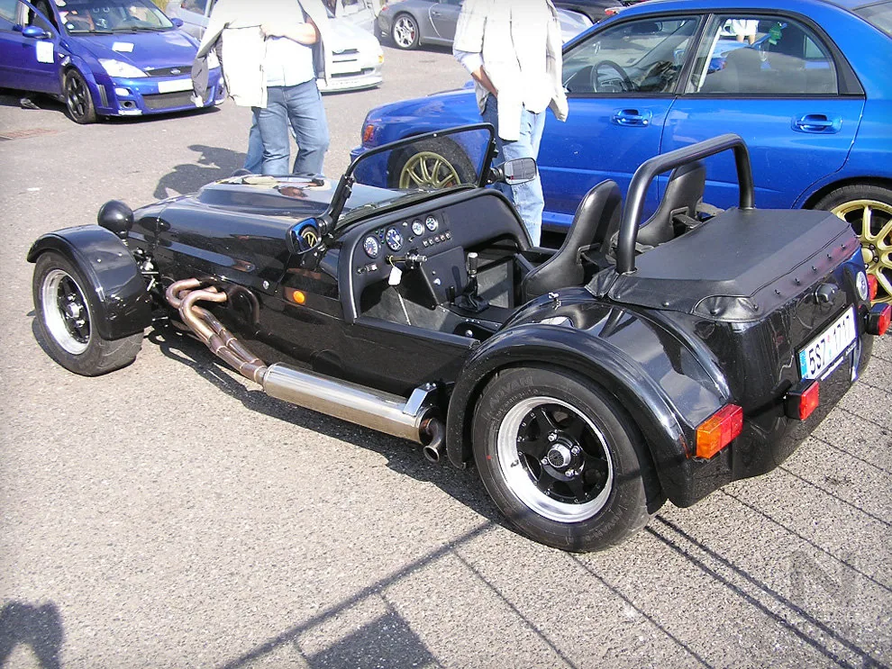 Biggest sportcars meeting in Czech Republic - Motor-racing circuit  Most 28.09.2006 – Photo 64 of 141