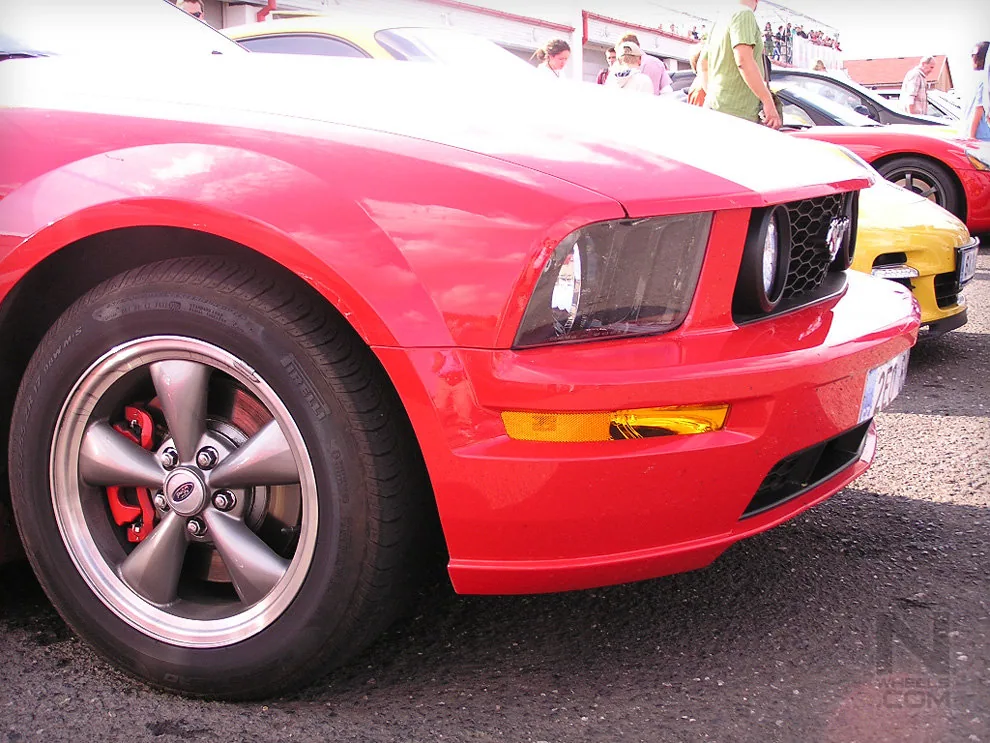 Biggest sportcars meeting in Czech Republic - Motor-racing circuit  Most 28.09.2006 – Photo 67 of 141