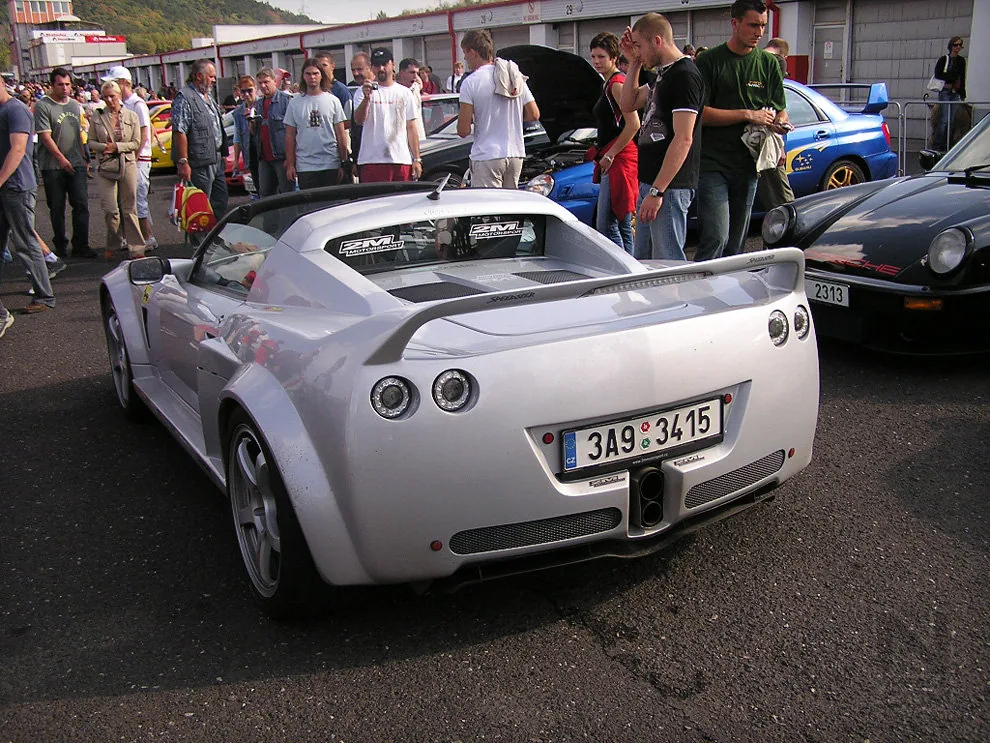 Biggest sportcars meeting in Czech Republic - Motor-racing circuit  Most 28.09.2006 – Photo 74 of 141