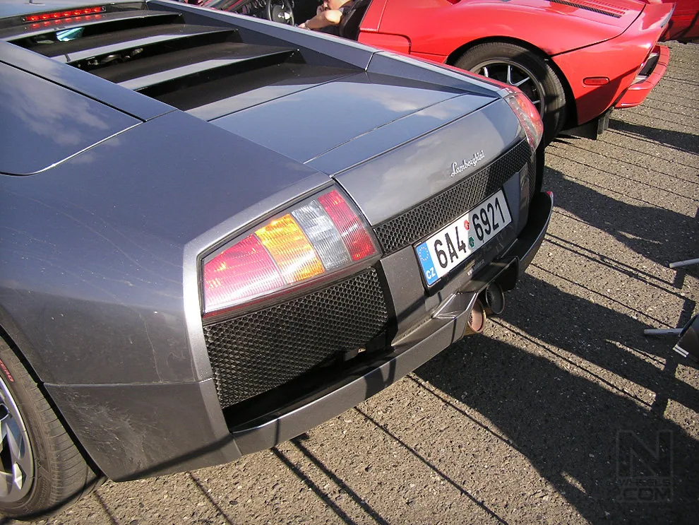 Biggest sportcars meeting in Czech Republic - Motor-racing circuit  Most 28.09.2006 – Photo 89 of 141