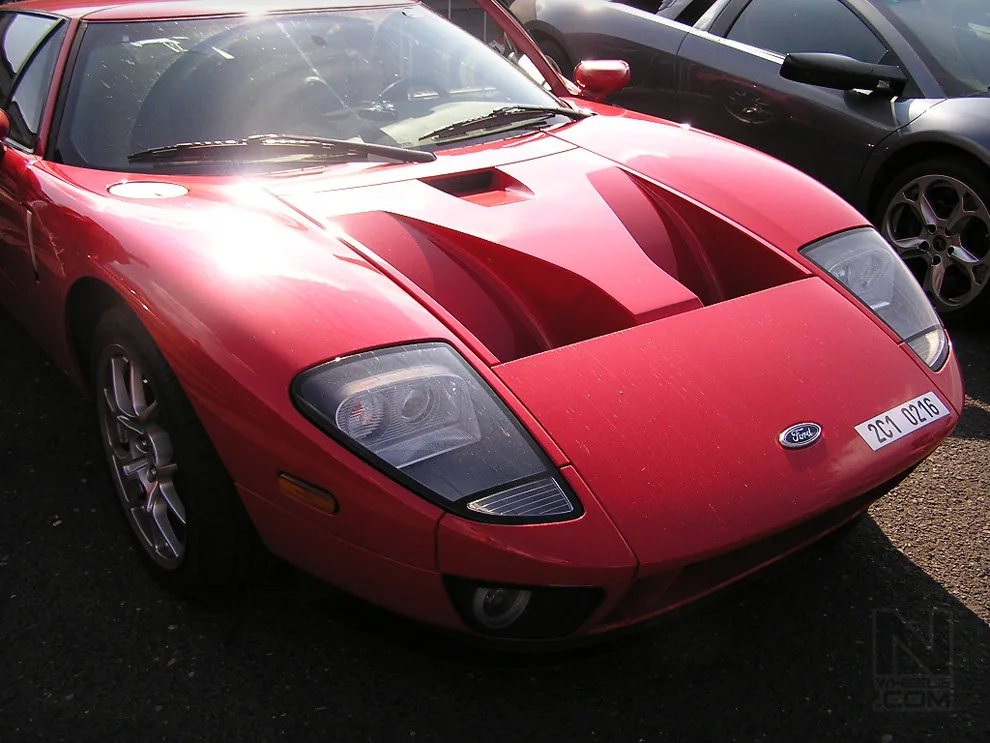 Biggest sportcars meeting in Czech Republic - Motor-racing circuit  Most 28.09.2006 – Photo 90 of 141