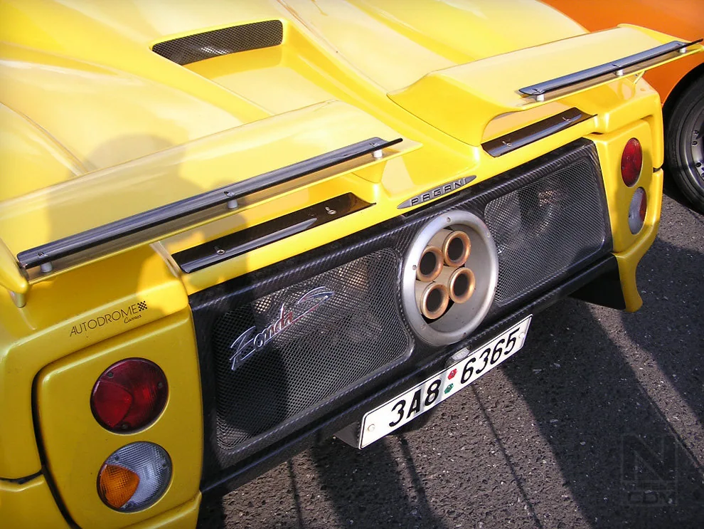 Biggest sportcars meeting in Czech Republic - Motor-racing circuit  Most 28.09.2006 – Photo 93 of 141