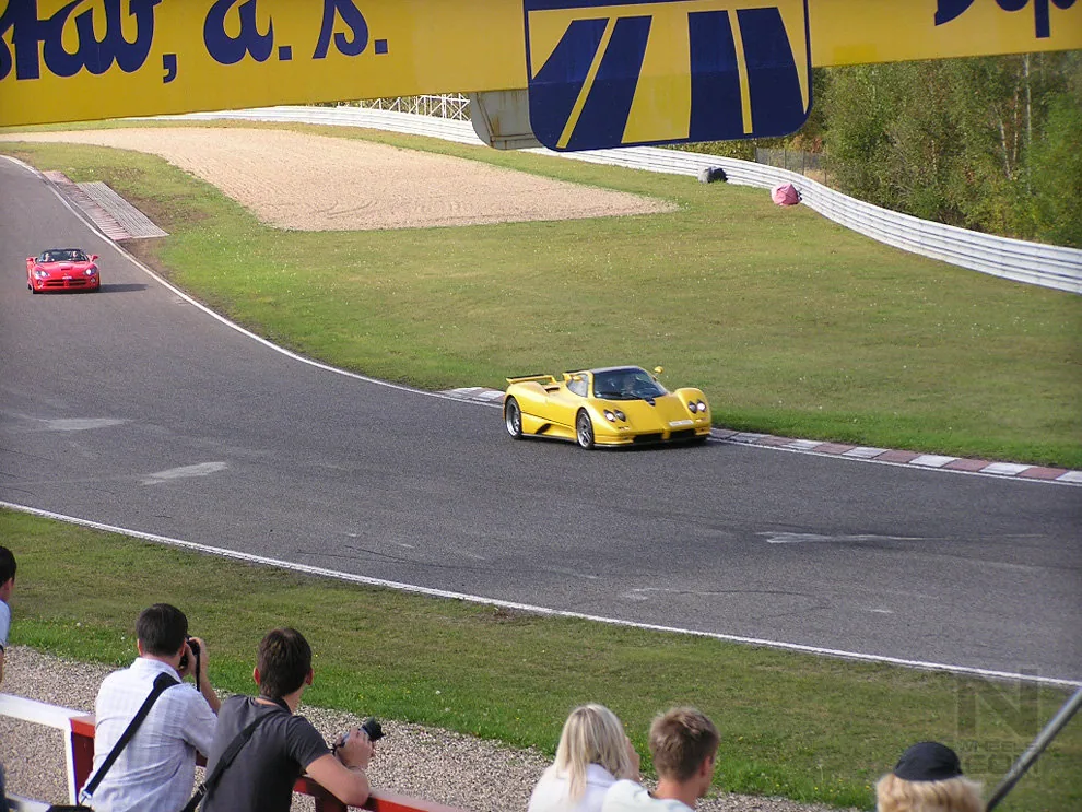 Biggest sportcars meeting in Czech Republic - Motor-racing circuit  Most 28.09.2006 – Photo 104 of 141