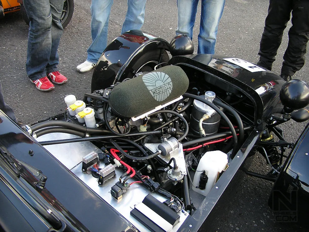 Biggest sportcars meeting in Czech Republic - Motor-racing circuit  Most 28.09.2006 – Photo 140 of 141