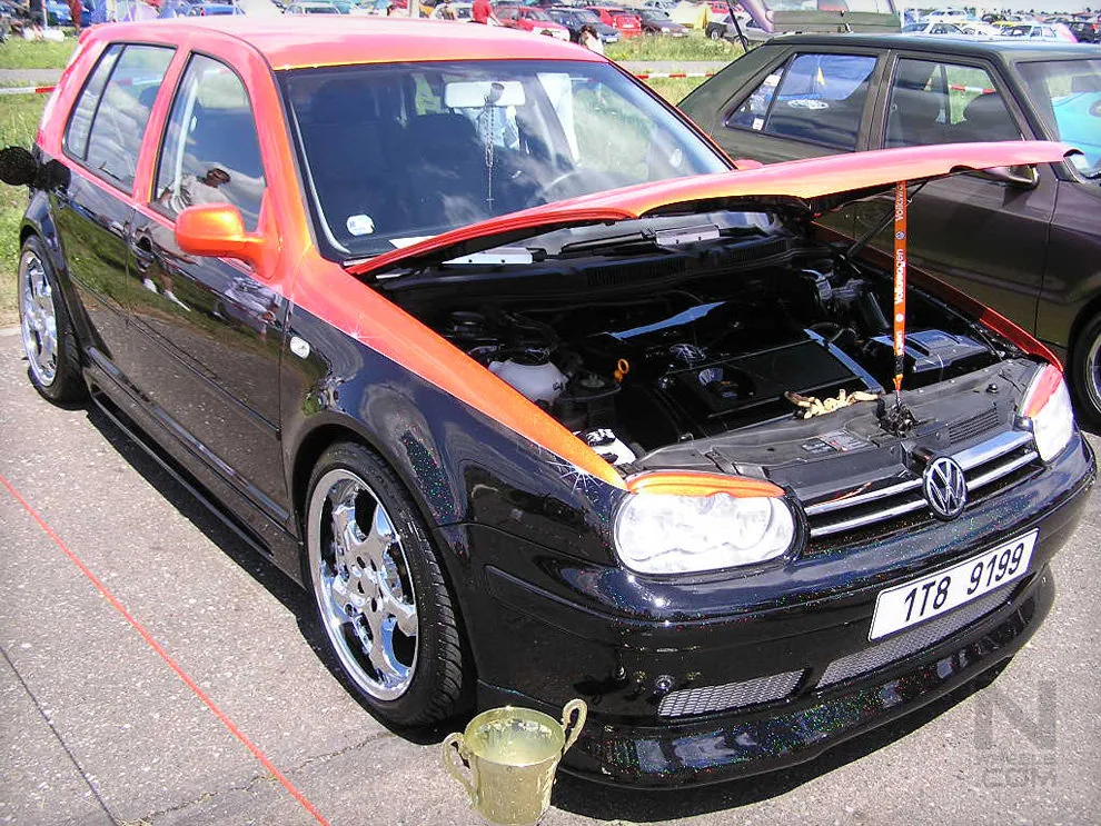 Tuning Agara Fajn Party - Panenský Týnec 15.7.2006 – Fotka 30 z 151