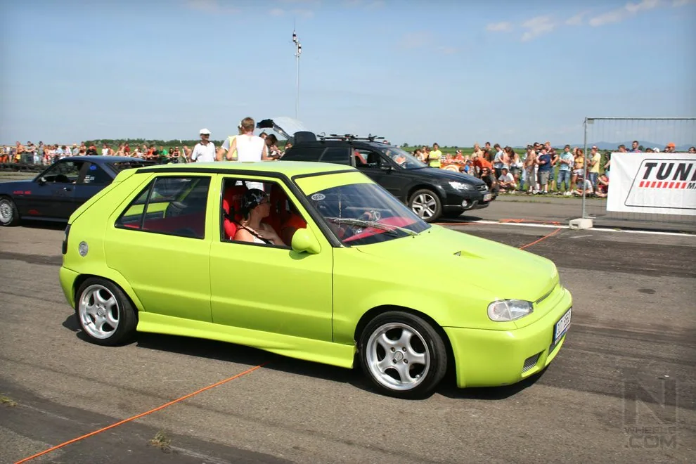 Panensky Tynec - Tuning Magazine CAR WARS - FAJN Tuning Party 14.7.2007 – Photo 4 of 147