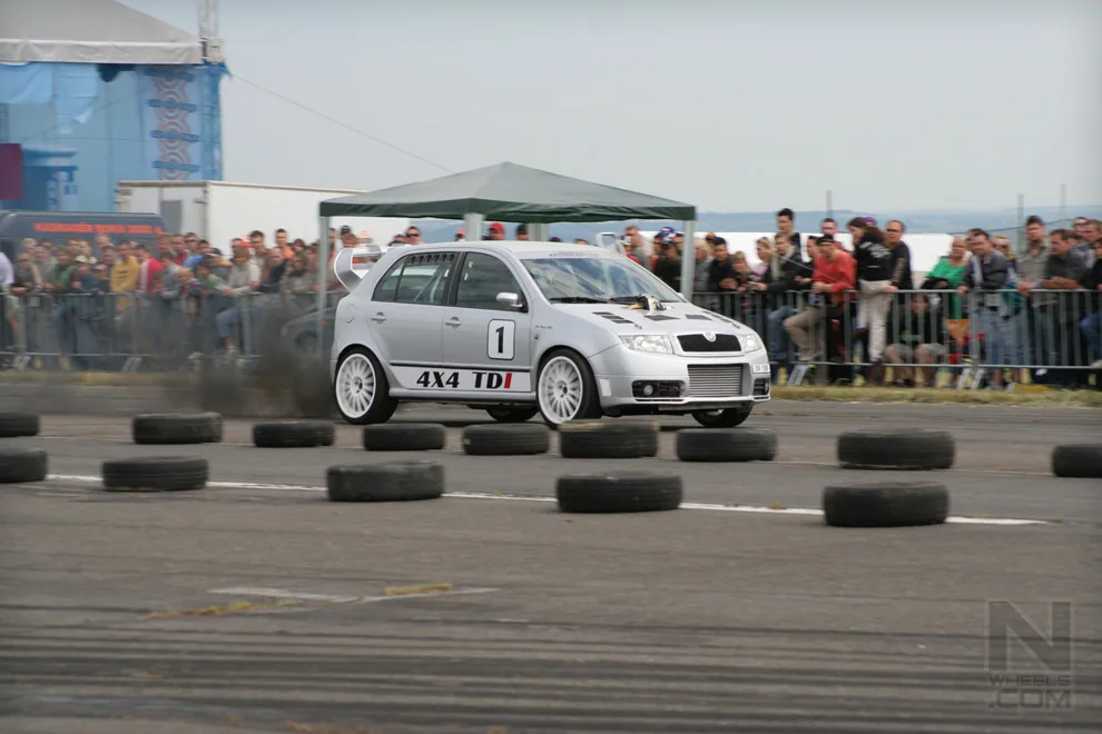 Tuning show Panensky Tynec - Tuning Magazine CAR WARS 2008 – Photo 69 of 146