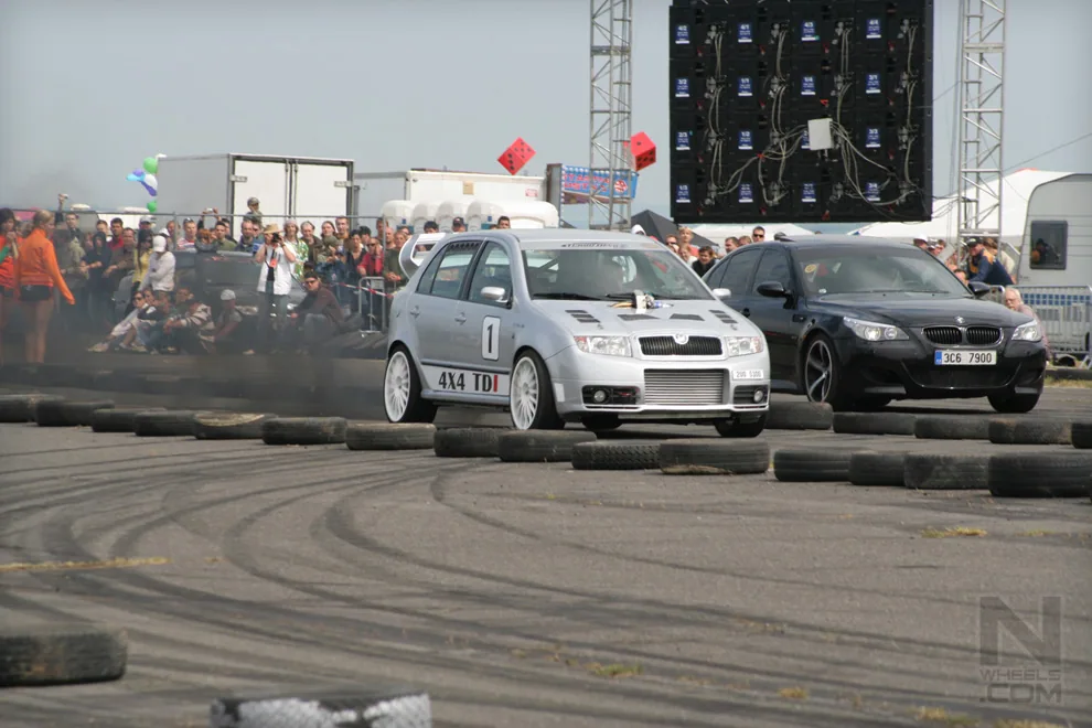 Tuning show Panensky Tynec - Tuning Magazine CAR WARS 2008 – Photo 76 of 146