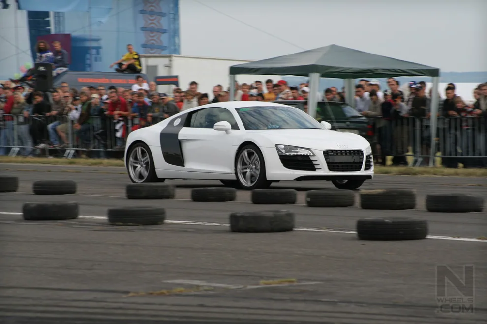 Tuning show Panensky Tynec - Tuning Magazine CAR WARS 2008 – Photo 85 of 146